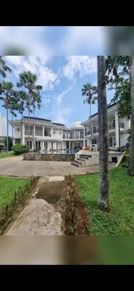 Rumah mewah  4500 meter s pool jakarta