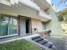MURAH DAN SANGAT STRATEGIS.rumah di Puri Kencana, luas 250 meter