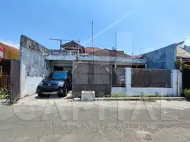 RUMAH di MUARA SARI SAYAP PETA dekat TERMINAL LEUWI PANJANG