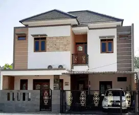 Rumah di Cibubur Jakarta dalam komplek perumahan berlokasi strategis