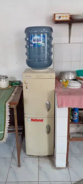 Dispenser merek National (ori), msh berfungsi air panas/dingin
