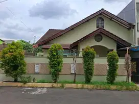 Rumah Dipusat Kota Galaxy, Bekasi