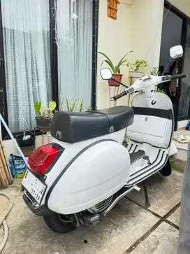 Jual Santai Motor Vespa Classic PX150