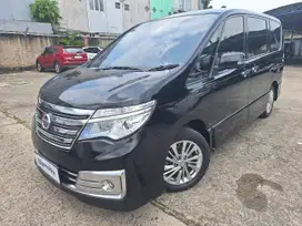 DP MURAH - Nissan Serena 2.0 Highway Star Panoramic Bensin-AT 2017
