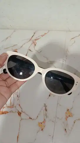 Kacamata jalan jalan