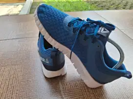 Sepatu wanita Reebok Size 39