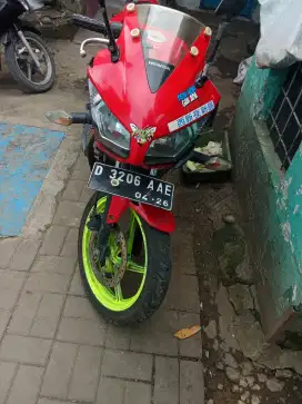 Dijual butuh cepat Cbr150r