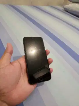 Iphone 8 64 gb inter AE/A (Saudi)
