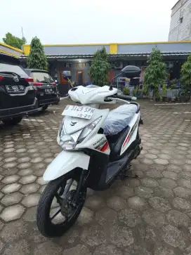 Bissmillah dijual motor Honda beat fi 2014