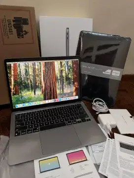 Macbook Air M1 ssd 256gb IBOX Fullset mulus Jual Cepat