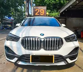 ANTIKK LOW Km 20rb an BMW X1 2020 AT Facelift PUTIH TOP KONDISI