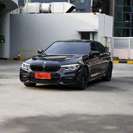 (75th EDITION) BMW 520i M SPORT AT 2.0 2020 HITAM