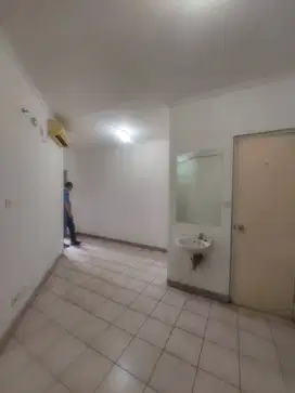 Disewakan Apartemen Mediterania Garden 1, 1BR Unfurnished Luas 31,75m2