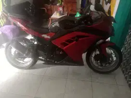 Kawasaji Ninja 250 tahun 2013 abs