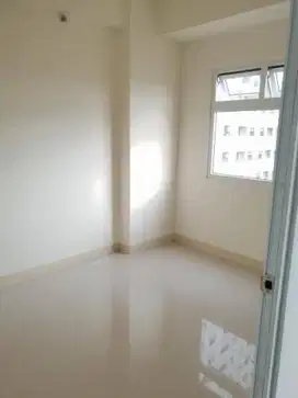 Green Pramuka City Tahunan Kosongan 2 Kamar Plus AC