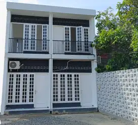 Rumah minimalis dalam cluster kramat jati