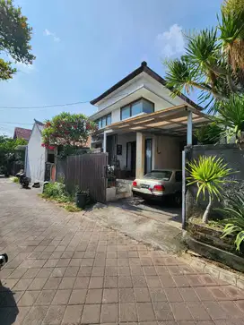 Rumah lantai l di kampus unud Jimbaran Badung Bali