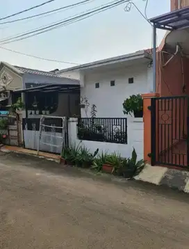 DIJUAL RUMAH DI CLUSTER CATALINA GADING SERPONG