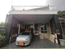 Rumah 2 Lantai Roof Top Luas