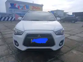 Mitsubishi Outlander PX AT 2014 TDP: 25Jt Nego
