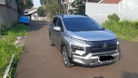 Mitsubishi XpanderCross Premium Package CVT 2023 Silver Metalik