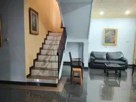 Rumah Cantik Depan Taman Pondok Kelapa Akses 2 Mobil Duren Sawit