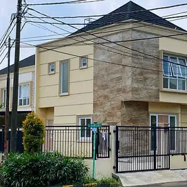 Rumah Posisi Hook Sektor 7A Brand New Gading Serpong Hadap Taman