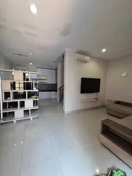 Jual Rumah Greenlake City 6x15 Furnish SHM Bagus