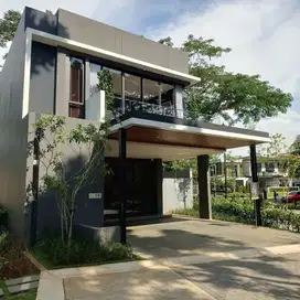 Rumah mewah 2 lantai di sentral lippo karawaci bergengsi, nyaman, aman