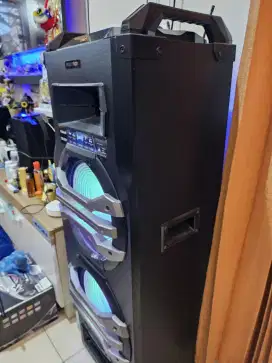 Portable speaker aktif Polytron
