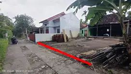 Di jual sebidang tanah pekarangan lokasi  jalan Godean km 7