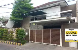 Jual Rumah 2 lt  Dharmahusada indah barat