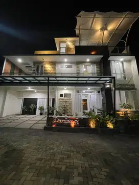 VILLA MEWAH LUAS FASILITAS LENGKAP LOKASI ATAS BNS KOTA BATU MALANG