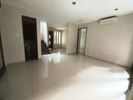 Rumah Dalam Cluster Premium Full Renov Kamar Utama dibawah GB-12252