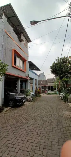 DIJUAL BESERTA FURNITURE NYA RUMAH 3 LT sariwangi bandung barat-f