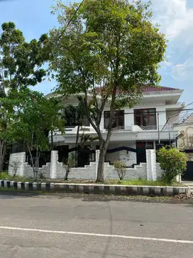 JUAL RUMAH MEWAH EX DOKTER SIAP HUNI KUPANG BARU