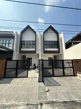 Rumah Baru Gress Lokasi Strategis di Tenggilis Mejoyo Surabaya