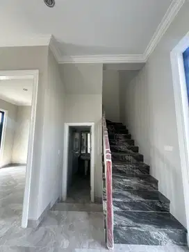 Dijual Villa Bangunan Baru dan Mewah Di Komplek Citraland Gama City
