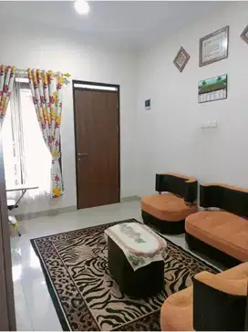 DISEWAKAN RUMAH 2LT DI CIHANJUANG BANDUNG