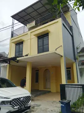 Disewakan rumah cluster victoria