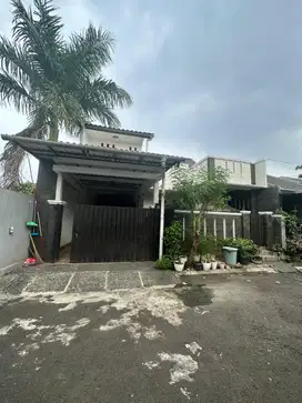 Disewakan Rumah Bagus Luas Siap Huni di Vila Dago Pamulang