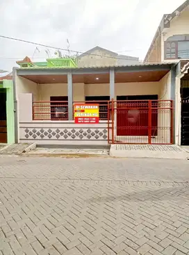 Disewakan Rumah 1,5 Lantai Karang Empat  Siap Huni Baru Renov Bagus