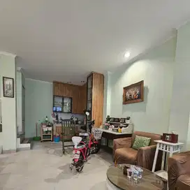 Rumah Full Renovasi Siap Huni Sektor 6B Gading Serpong