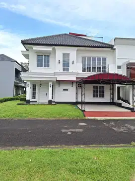 Sale Rumah New Hoek Badan American Classic Design , Area BSD