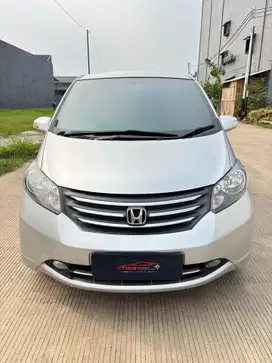 Honda Freed 2011 Bensin