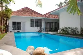 LXMMT0065 Dijual Rumah Dengan Kolam Renang Area Menteng Jakarta