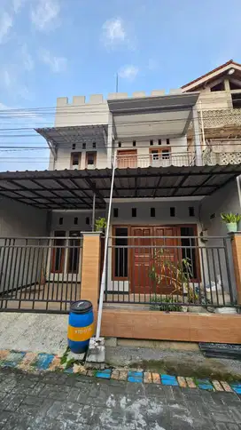 Rumah Kontrakan Kruing Timur Banyumanik 2 Lantai