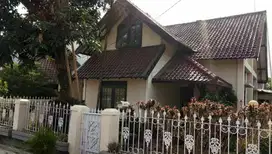 Rumah Klasik Dekat TSM Area Turangga Bandung