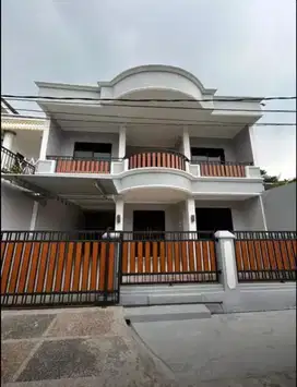 Di Jual Rumah Baru 2 Lantai Dengan Lokasi Strategis Di Griyaloka