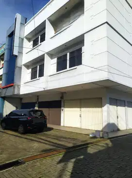 Ruko Gandeng 3 Dijual Cepat Di Jl. Margonda Depok